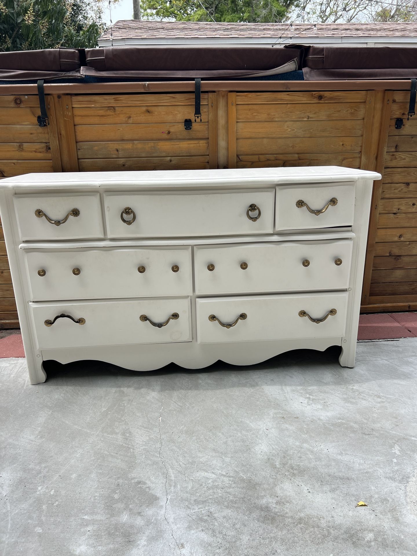 Vintage 7 Drawer Dresser 