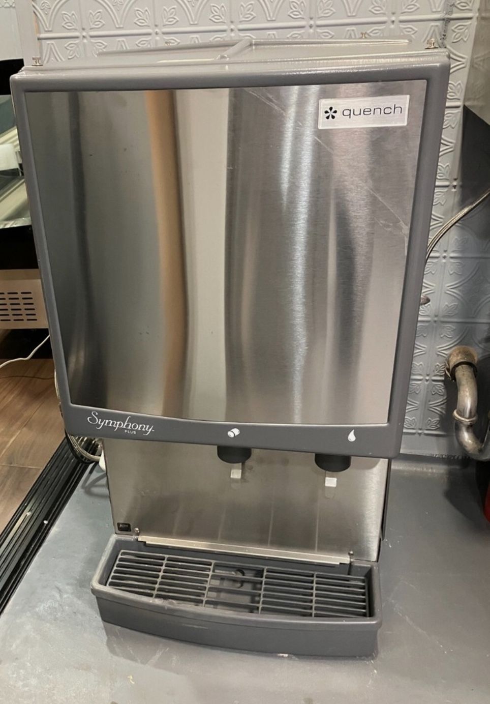Symphony Ice Machine 425lb