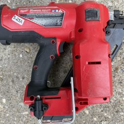 Milwaukee 2745-20 M18 Fuel 30-Degree Framing Nailer