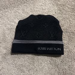 Black Louis Vuitton beanie