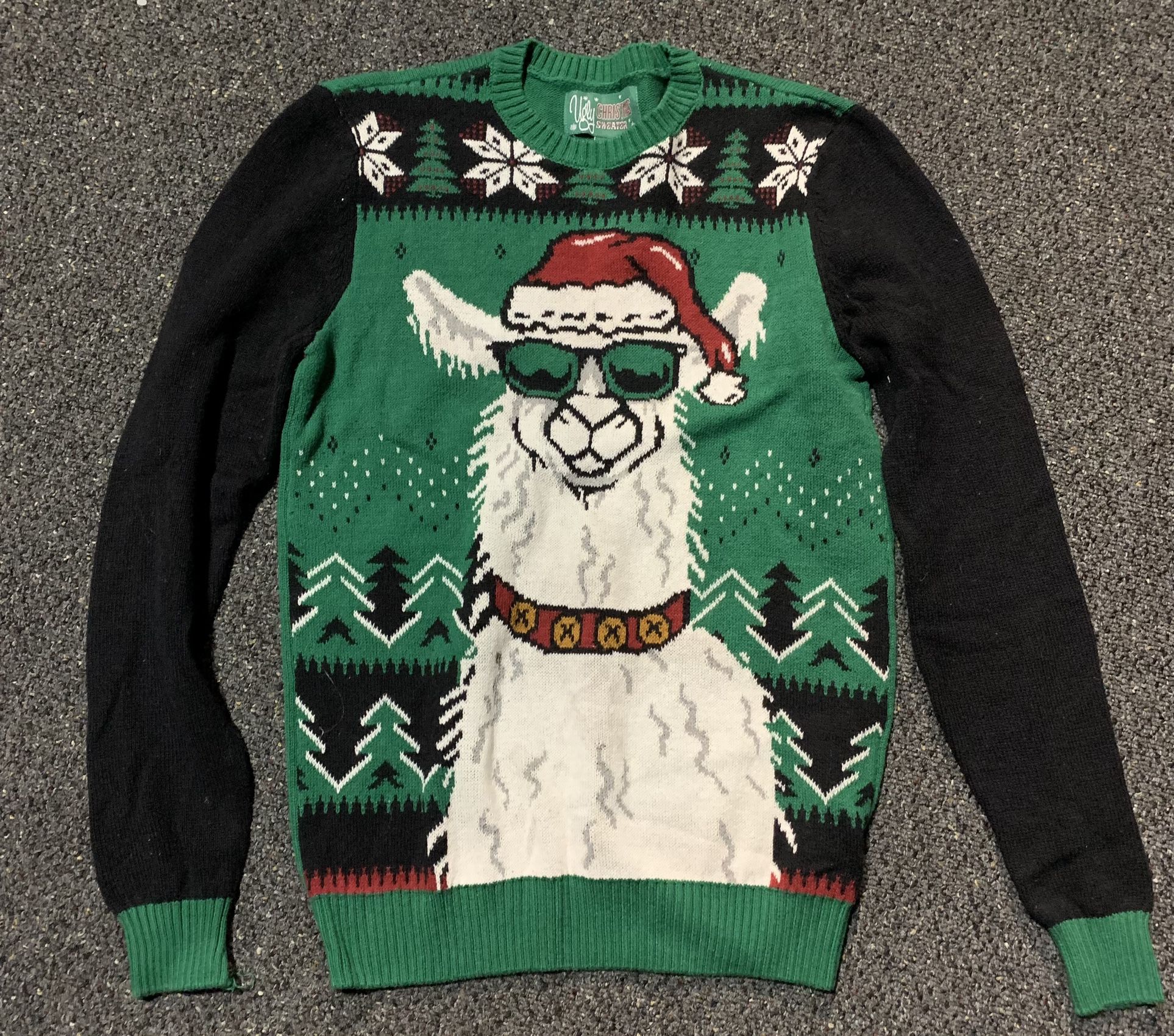 Llama Santa Mens size medium ugly Christmas sweater - very gently used 