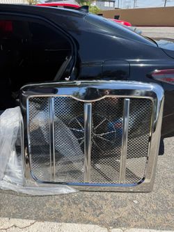 Grill for peterbilt  567