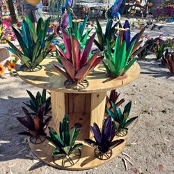 Metal Yard Art, Wind Spinners & POTTERY 🌵 