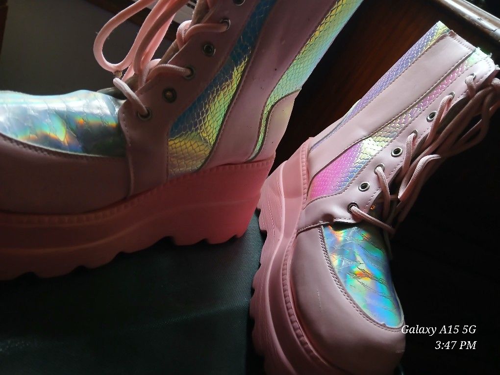 Baby Pink Zipper Reflective Platform Boots Size 9 Womens