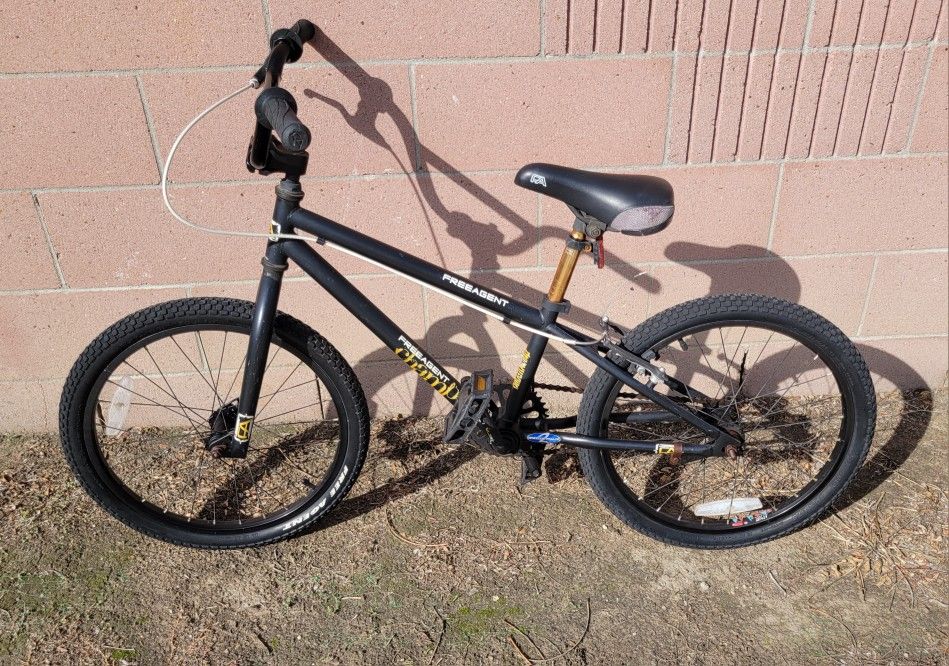 20" Free Agent Champ Boy's Bmx Bike