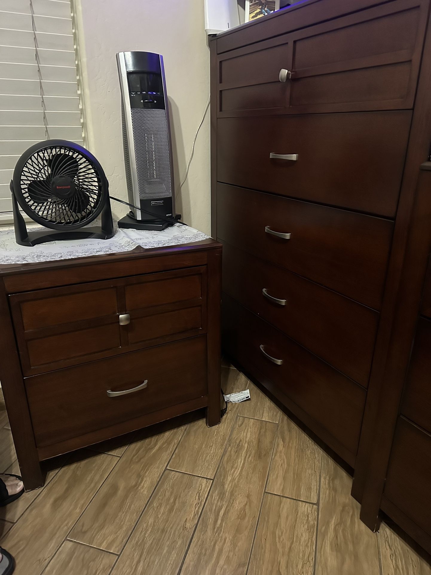 Classic Wood Bed set(Have whole set)