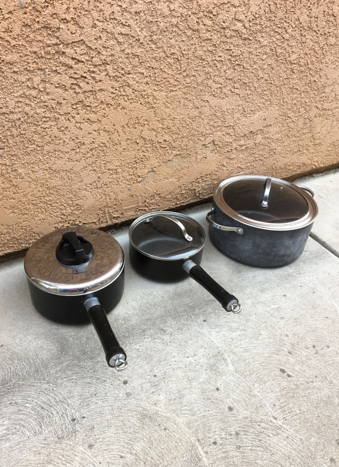 The set of cookware