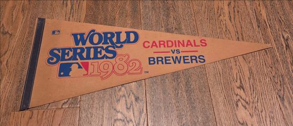MLB - World Series - 1982 - Milwaukee v St. Louis - Pennant - Felt