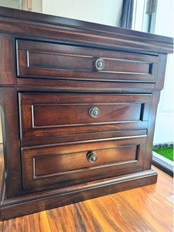 Solid wood side table/night stand