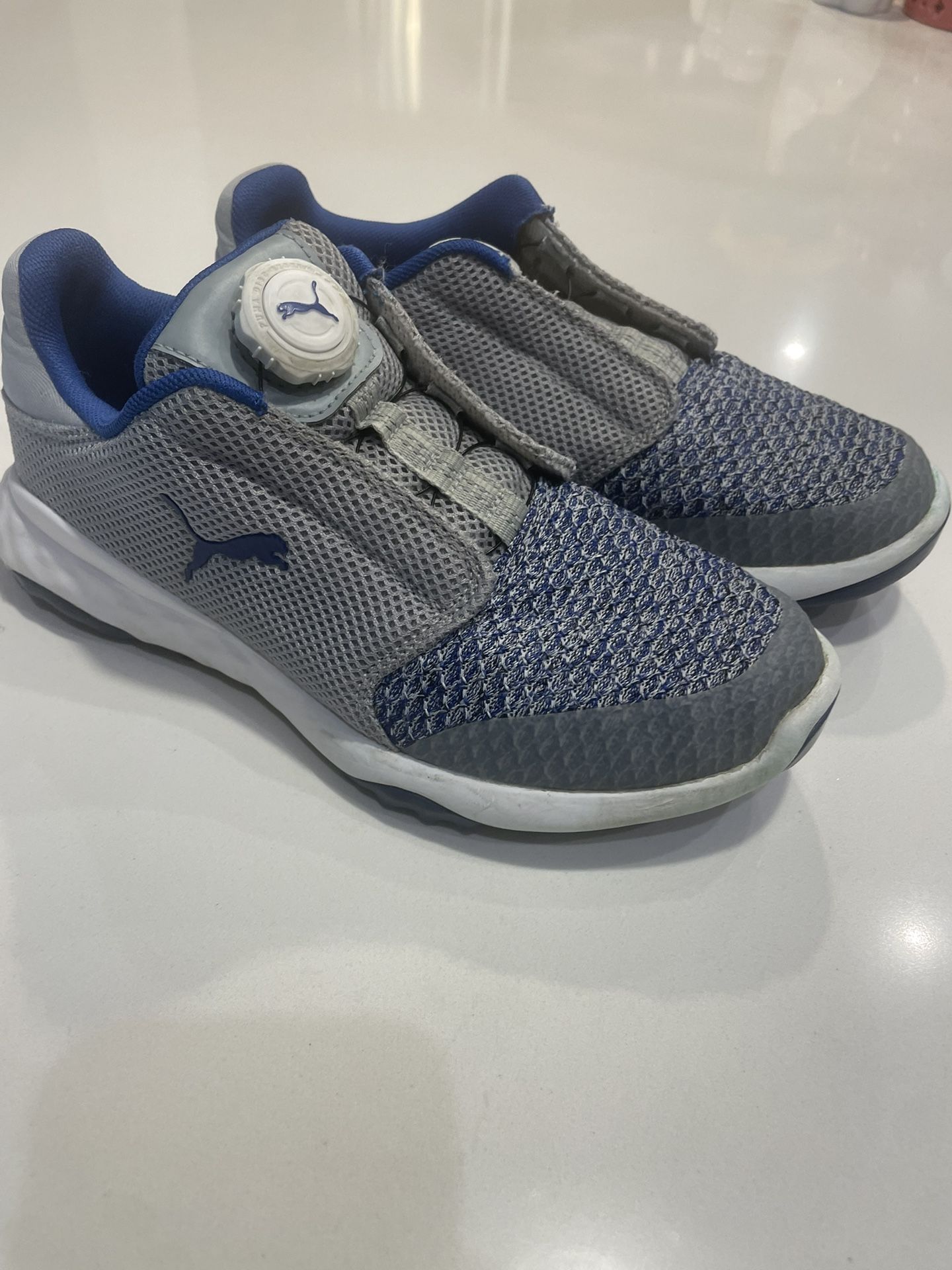 Puma Youth Blue And Gray Athletic Sneaker Size 4