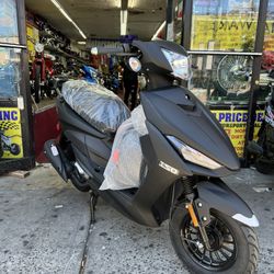 New Viper 150cc Gas Scooter 