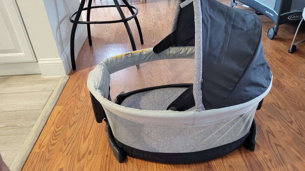 Infant Travel Bassinet