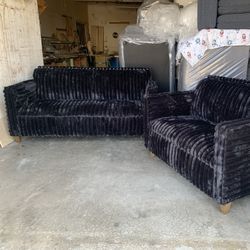 $799 Brand New Sofa And Loveseat Set (read Description)