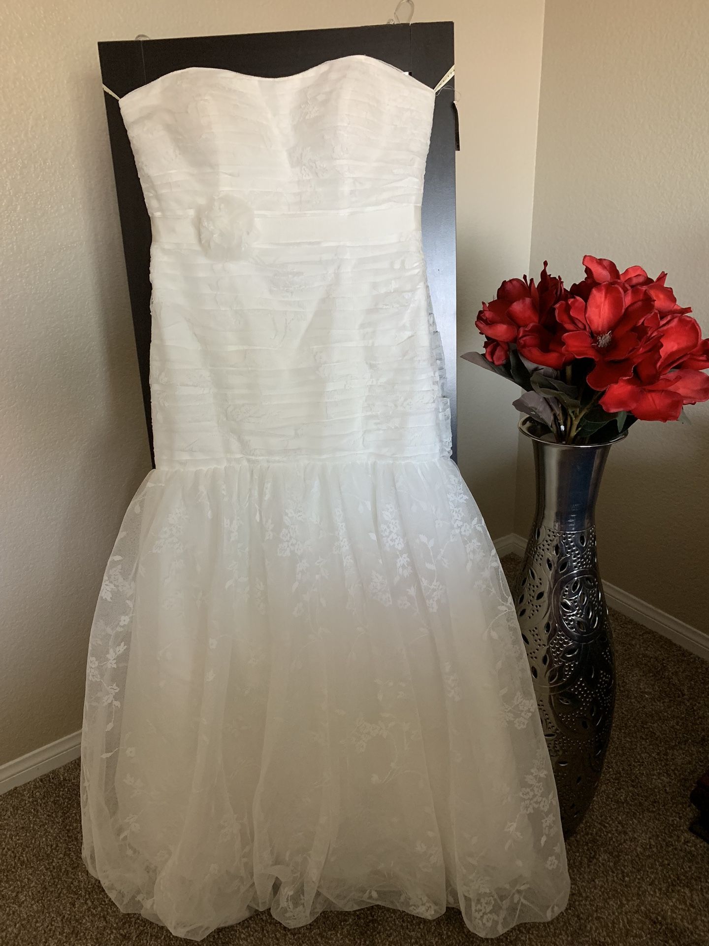 New David’s Bridal Wedding dress 