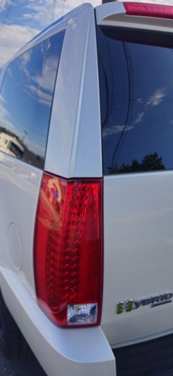 Cadillac Escalade Rear Tail Lights and Column