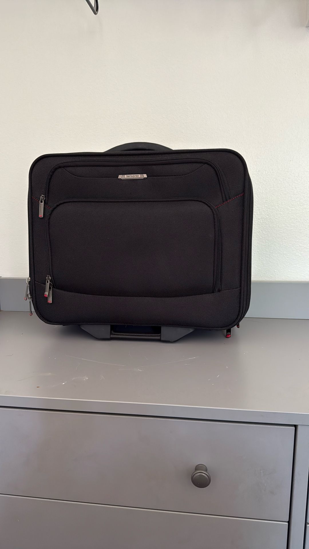 Samsonite Xenon 3.0 Spinner Mobile Office Laptop Bag