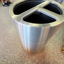 Recycle can