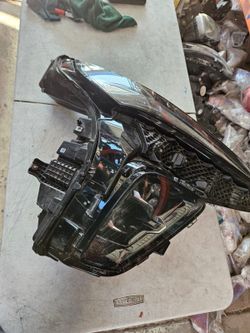 Buick envision Right Headlight Oem