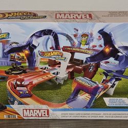 Hot Wheels RacerVerse Toy Car Track Set, Spider-Man’s Web-Slinging Speedway (BRAND NEW) 