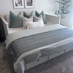 King Size Daybed