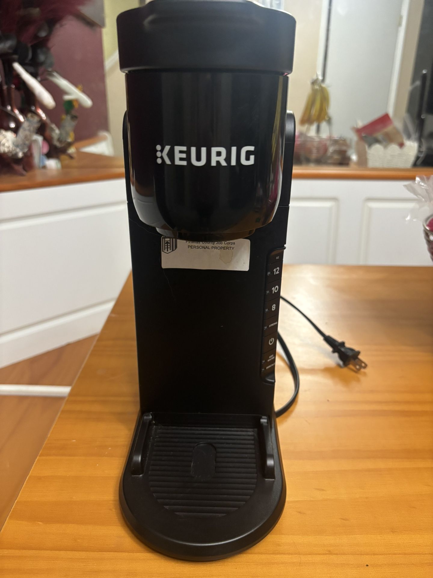 Keurig Single Serve Coffee Maker – Great Condition!