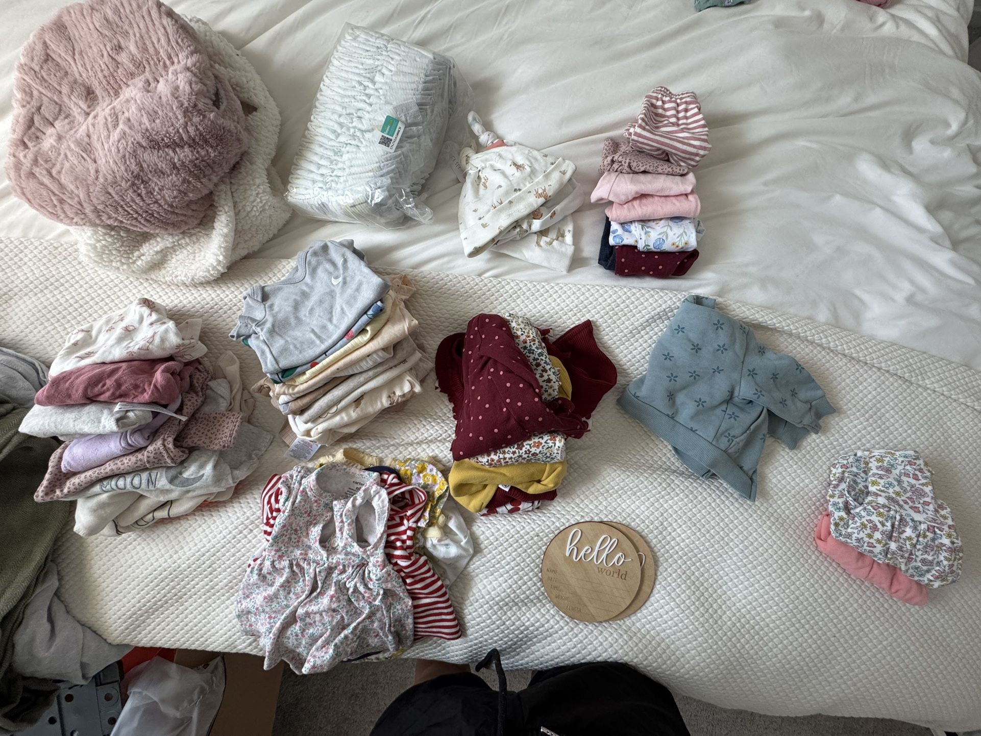 LOT of Newborn Baby Girl Clothes