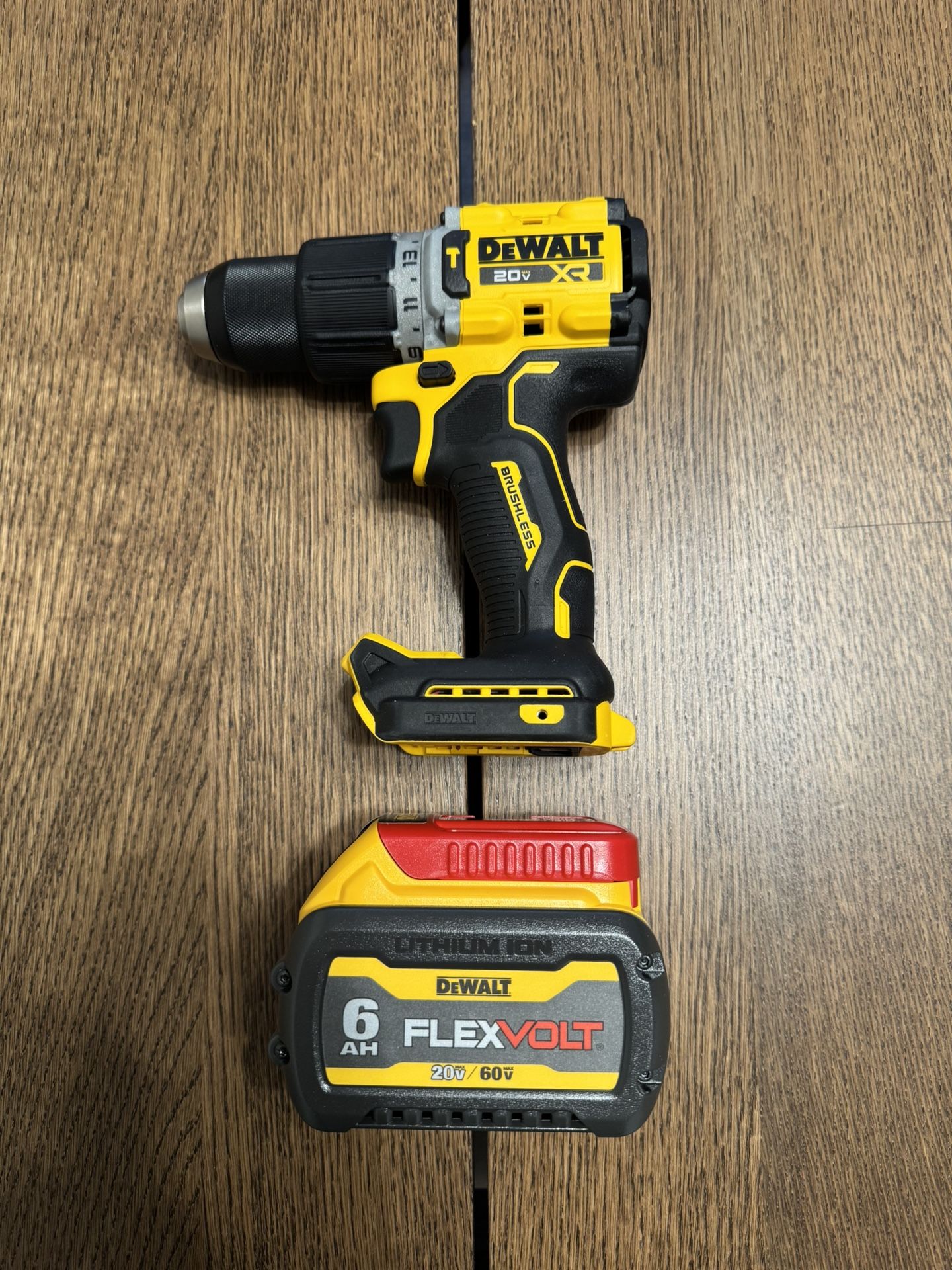 Dewalt Hammer Drill And 6AH FlexVolt Battery