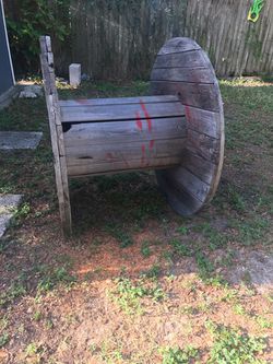 4 ft wooden spool / cable reel for Sale in Tampa, FL - OfferUp