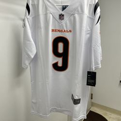 Cincinnati Bengals Joe Burrow stitched jersey size large 