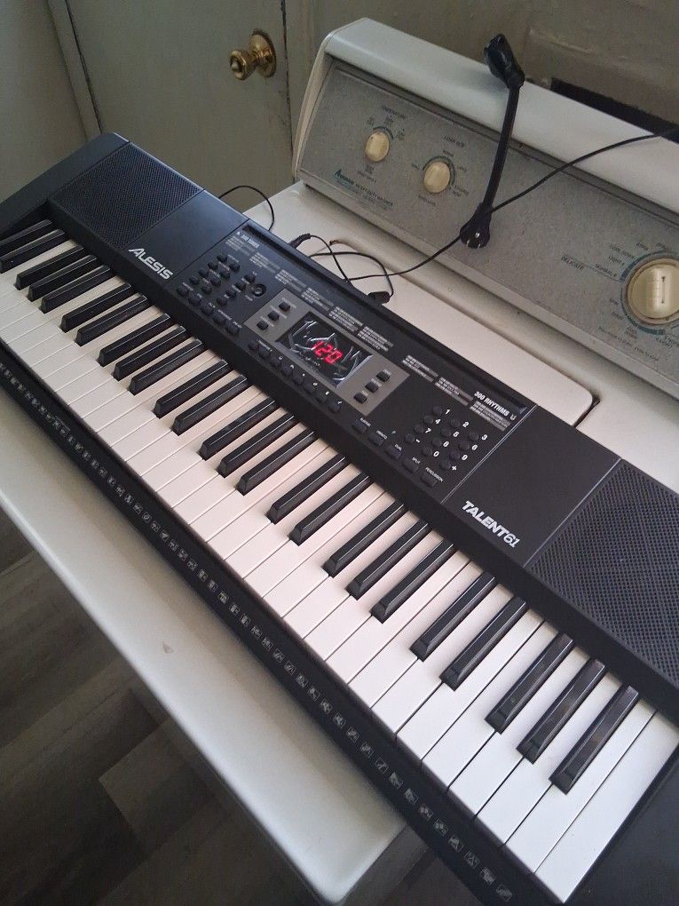 Alesis Talent61 Piano