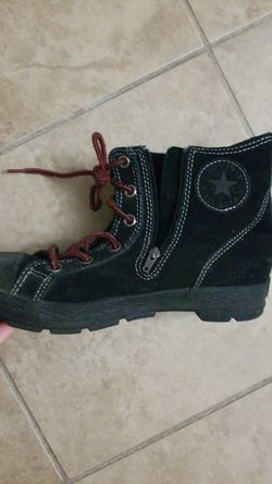 Boy's allstar suede boots