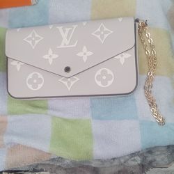 Authentic Louis Vuitton Pochette Félicie