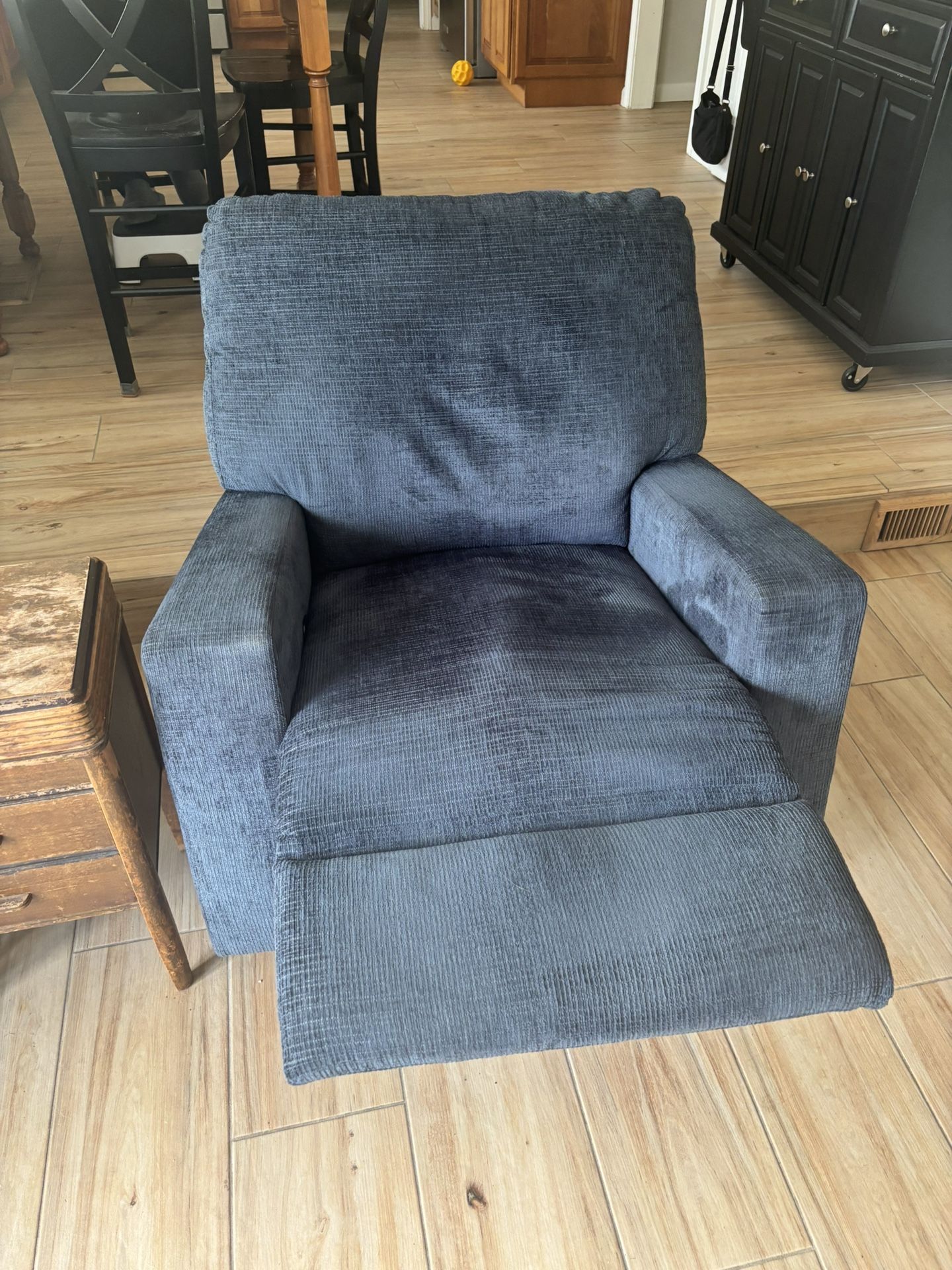 Furniture Recliners