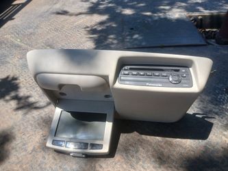 03-06 Tahoe DvD player