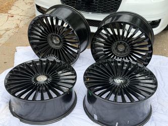 22” BR Staggered Rims 22x9 / 22x10.5 – Set of 4