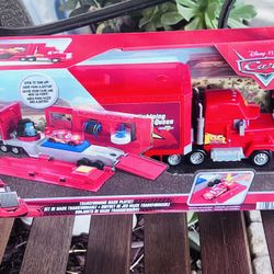 New Transforming Mack Playset $$$35