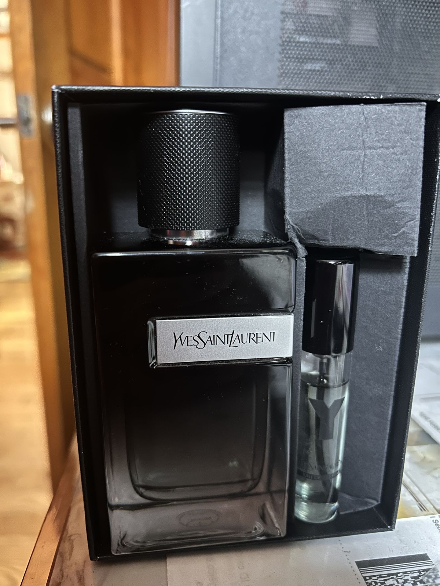 YSL EDP, NIKE TECH GREY MENS SMALL,ESSENTIALS HOOIDE SIZE M 