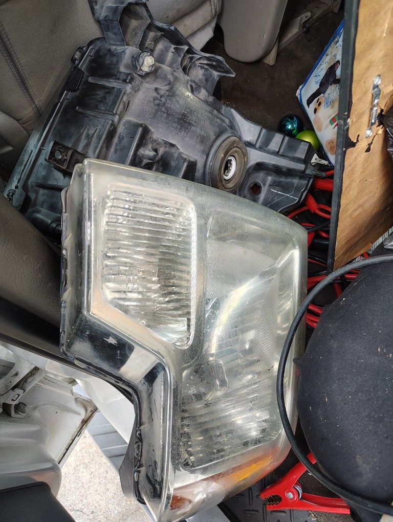 F150 Xlt Headlights Driver And Passenger