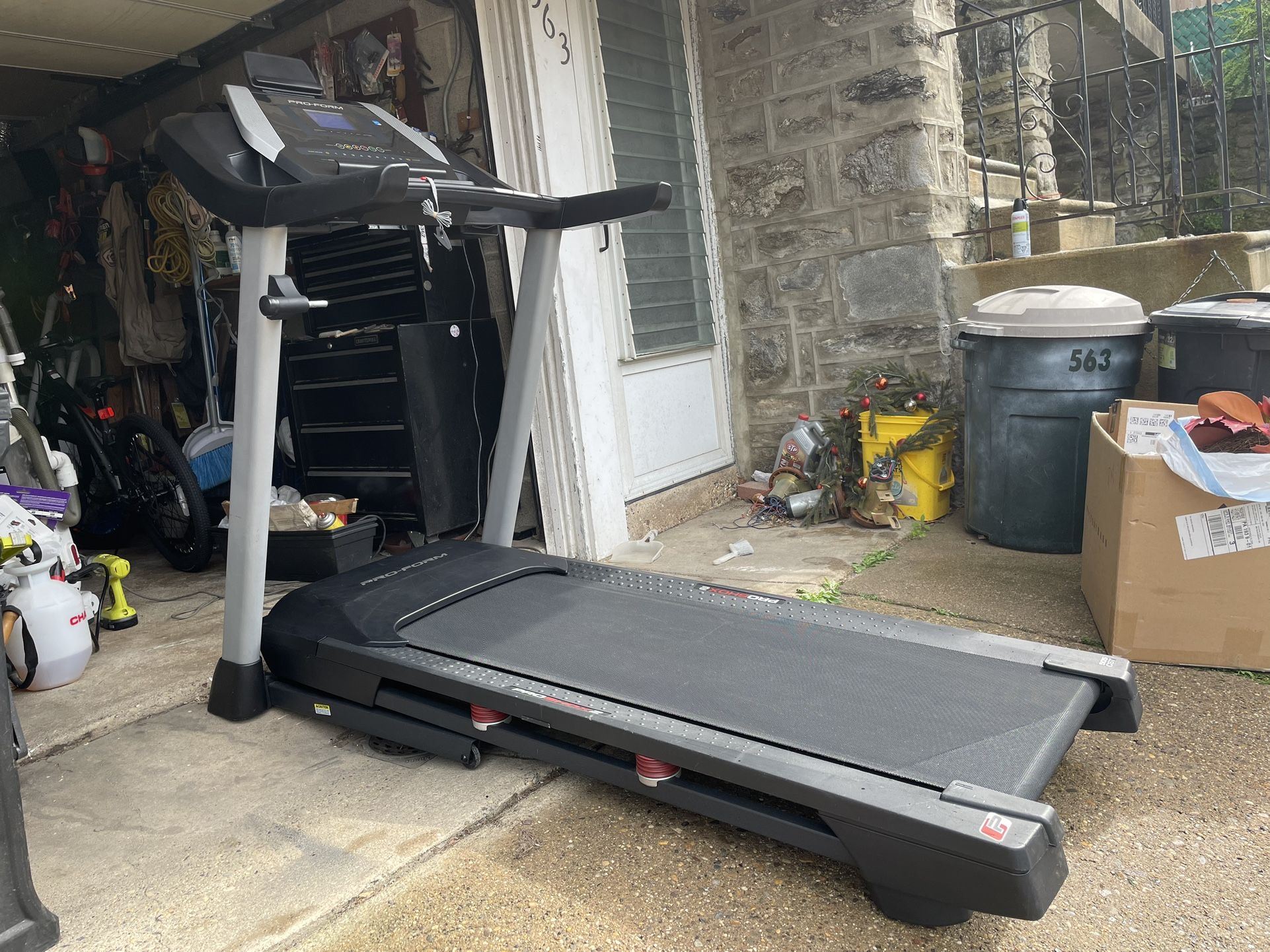 ProForm 505 CST (Model: PFTL60916.5) Treadmill EXCELLENT Condition Hardly Used