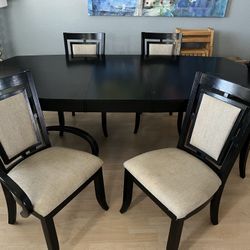 Dining Table And 6 Chairs