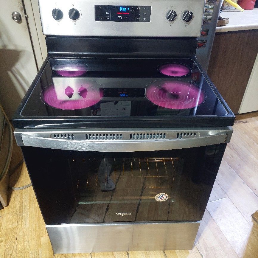 Pending-Whirlpool Black And Stainless Glass Top Stove With Self Cleaning Oven Works Excellent