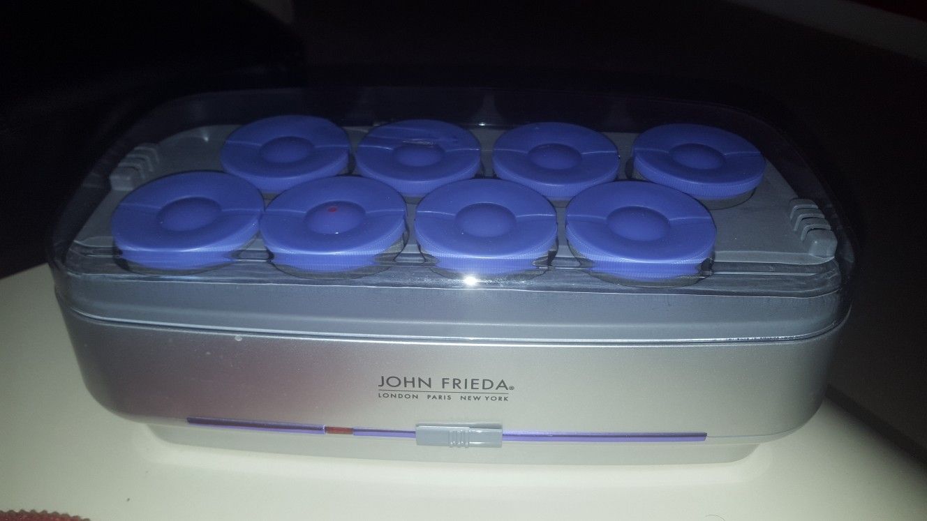 John Frieda body & shine smooth waves; 8 2-inch jumbo rollers