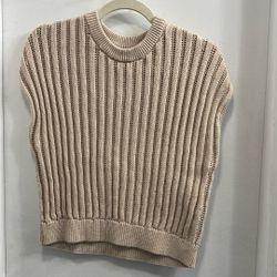 Women's Sleeveless Knit Sweater (size S)