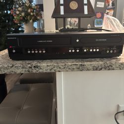 DVD Player/VCR Recorder combo