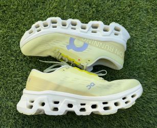 ON Cloud lCloudmonster 3 – Men’s Size 9.5 / Women’s Size 11