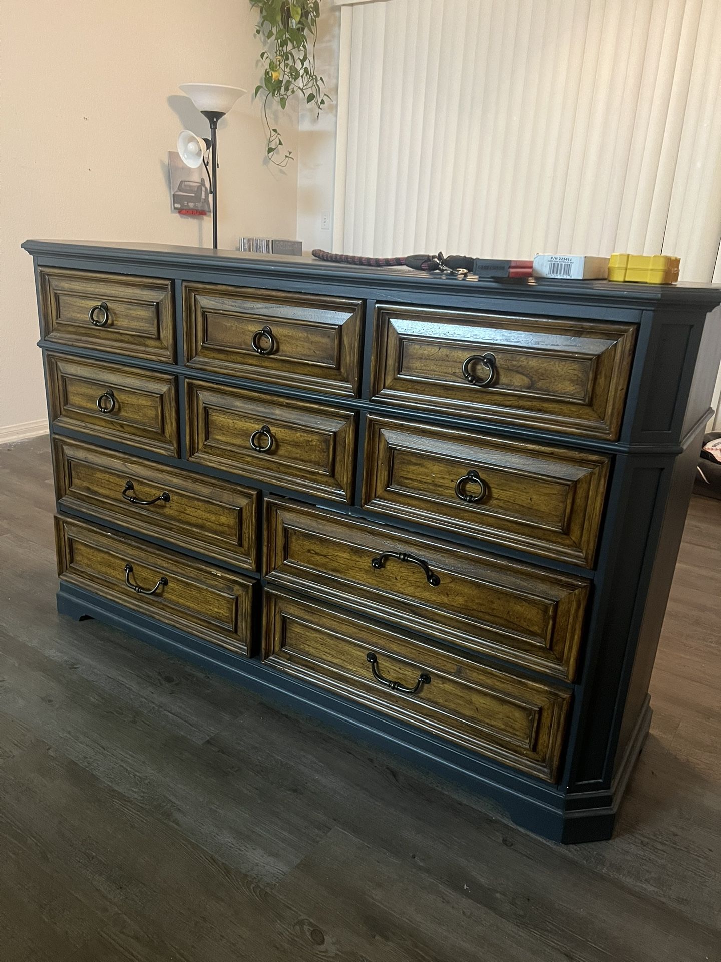 Dresser