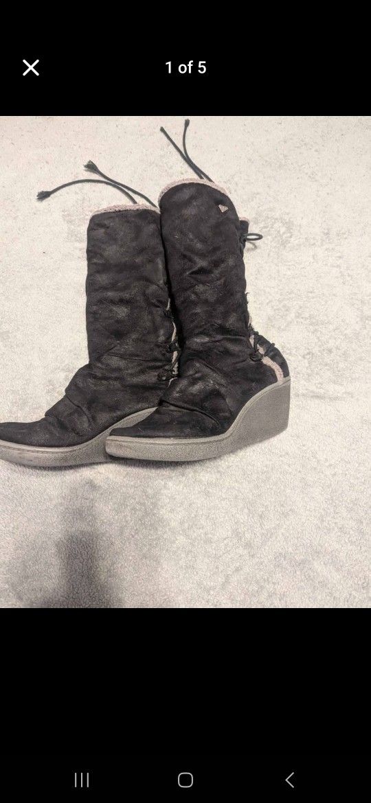 Roxy Boots