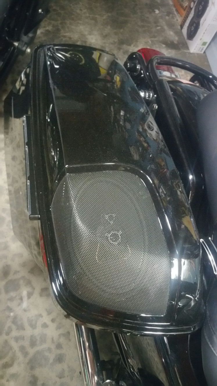 14 up Harley saddlebag speaker lids (5×7)