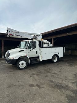 Bucket Truck 2006 45’