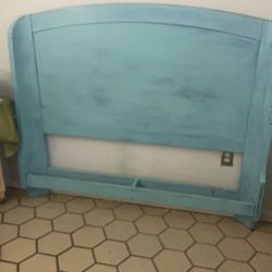 Queen Size Solid Wood Headboard Painted In Sky Blue For $10 Pick Up In Miami Beach